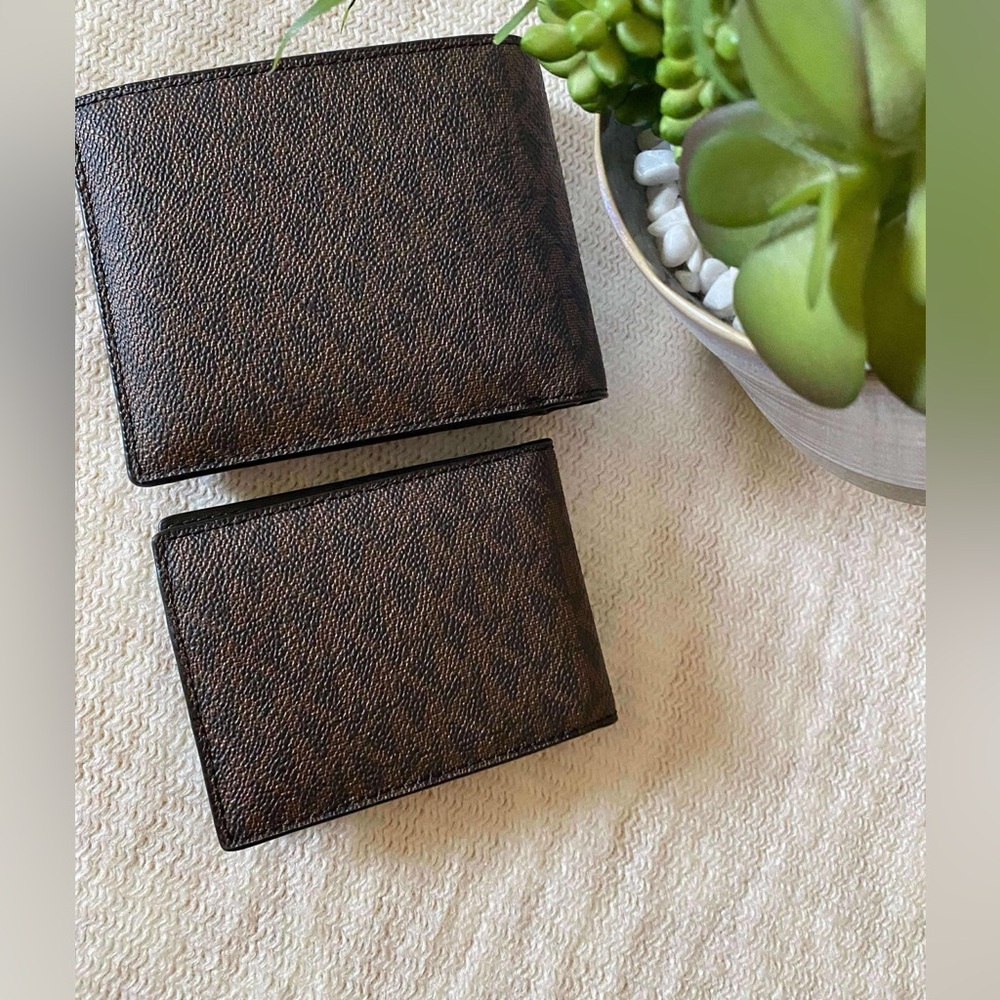 ✨🆕✨Brand New Michael Kors Billfold 3 in 1 Wallet - Picture 2 of 11